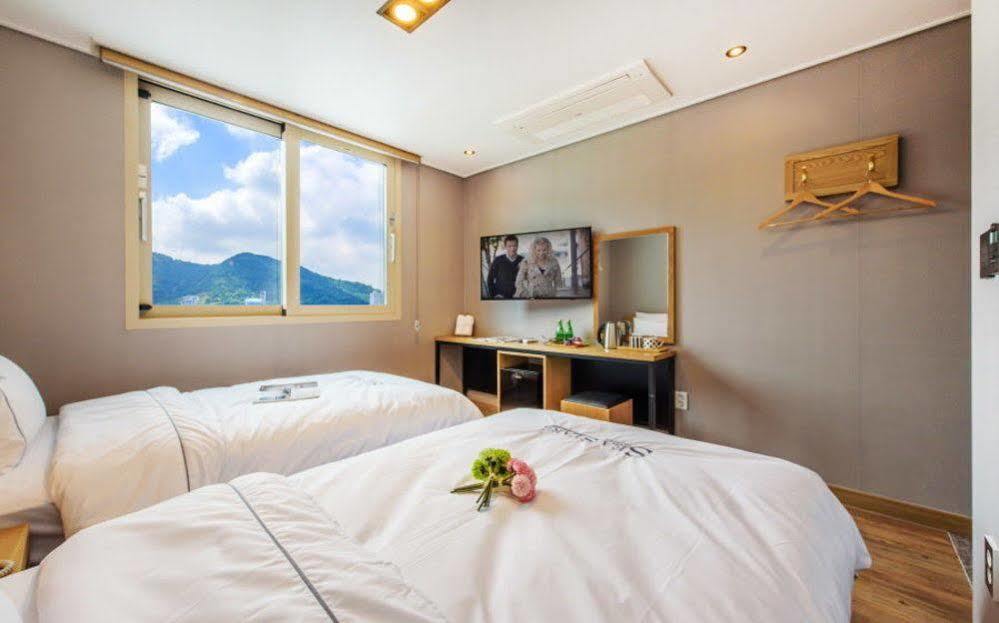 Sea Star Hostel Yeosu Ngoại thất bức ảnh
